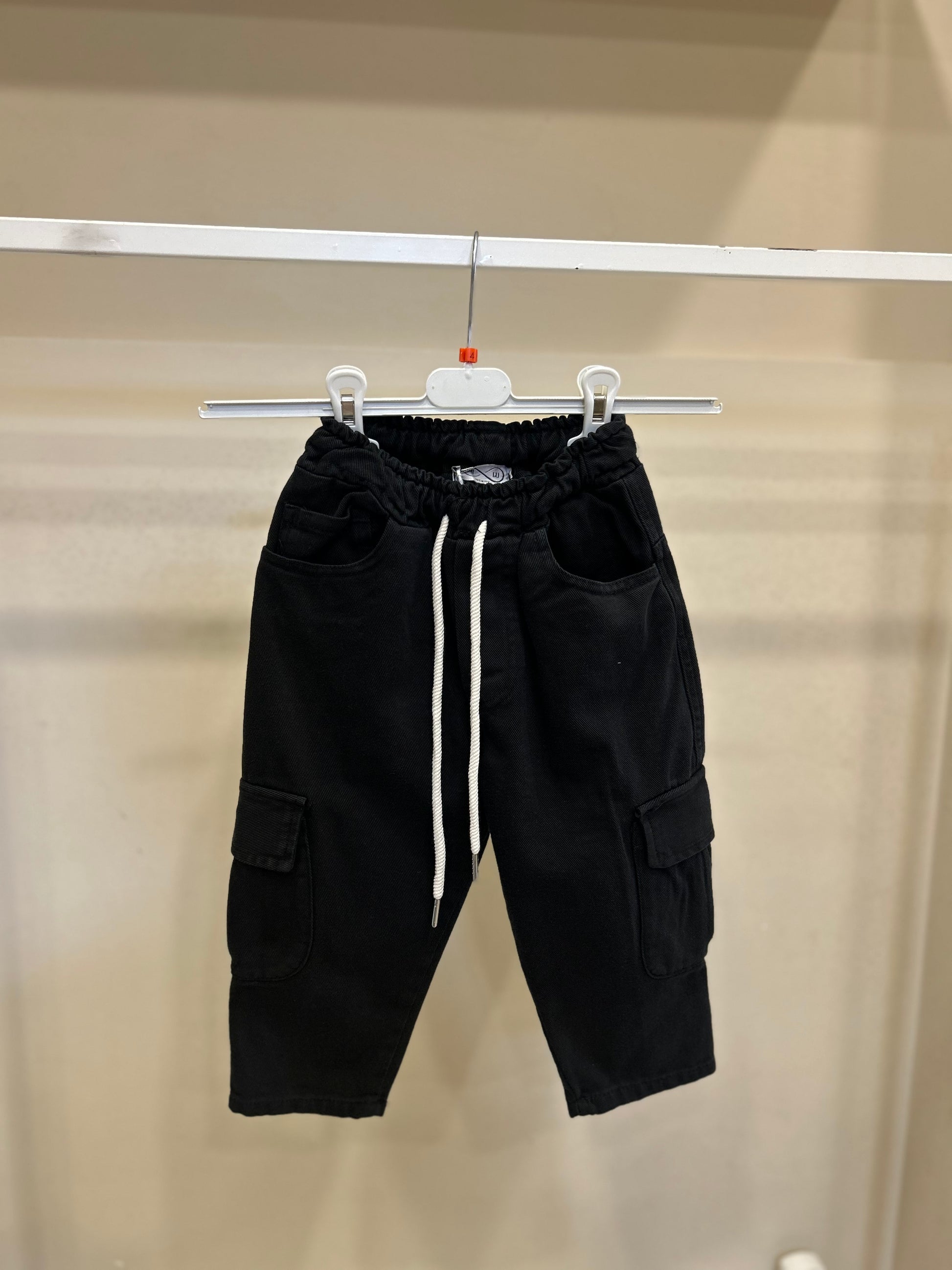 Jeans cargo nero 41502