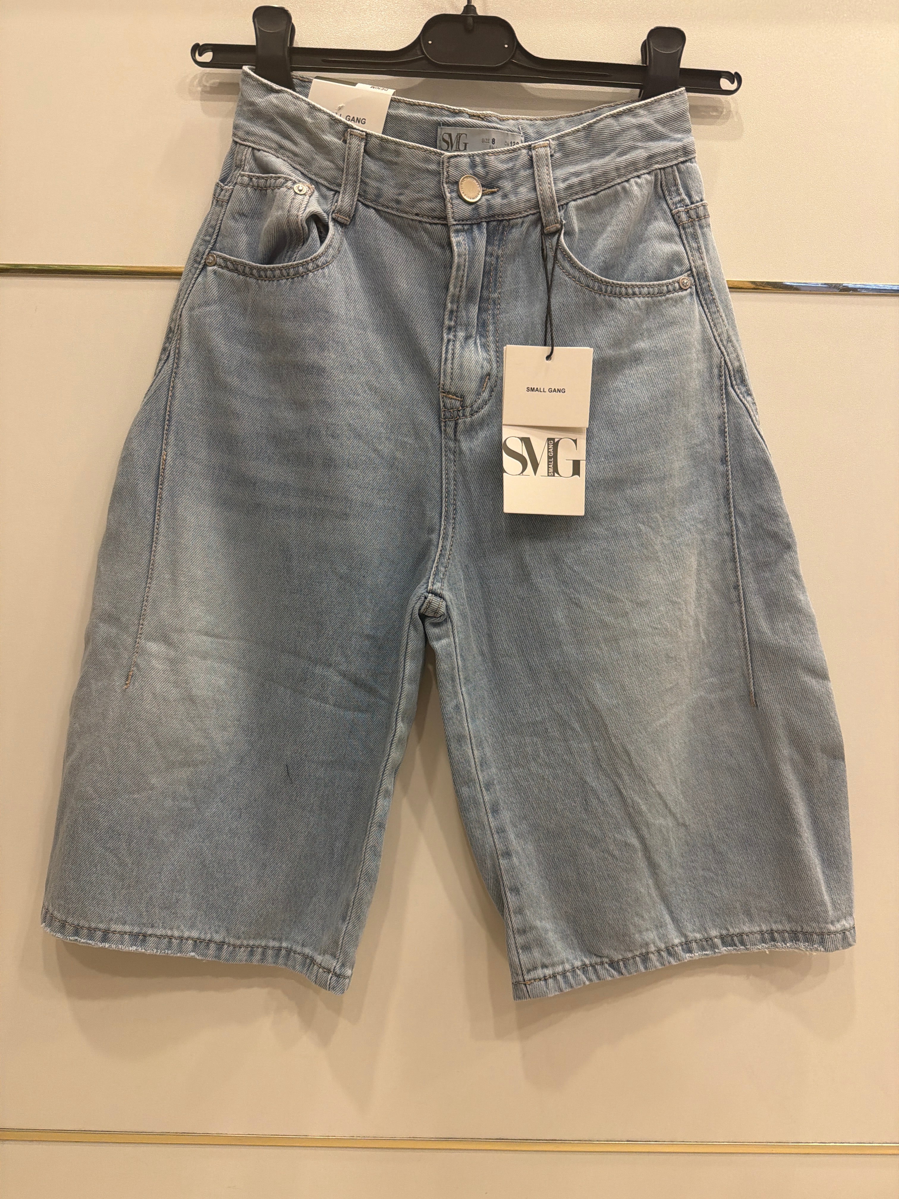 Bermuda jeans over