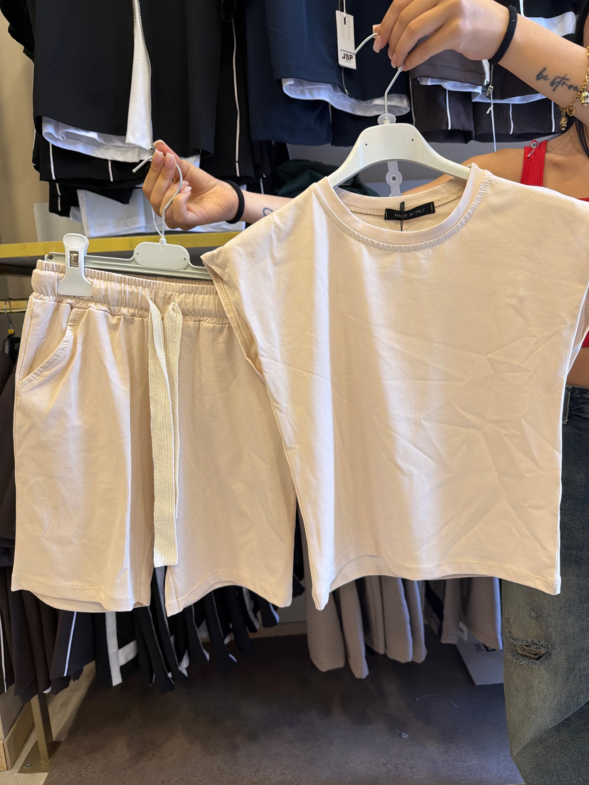 coordinato smanicato beige 5263