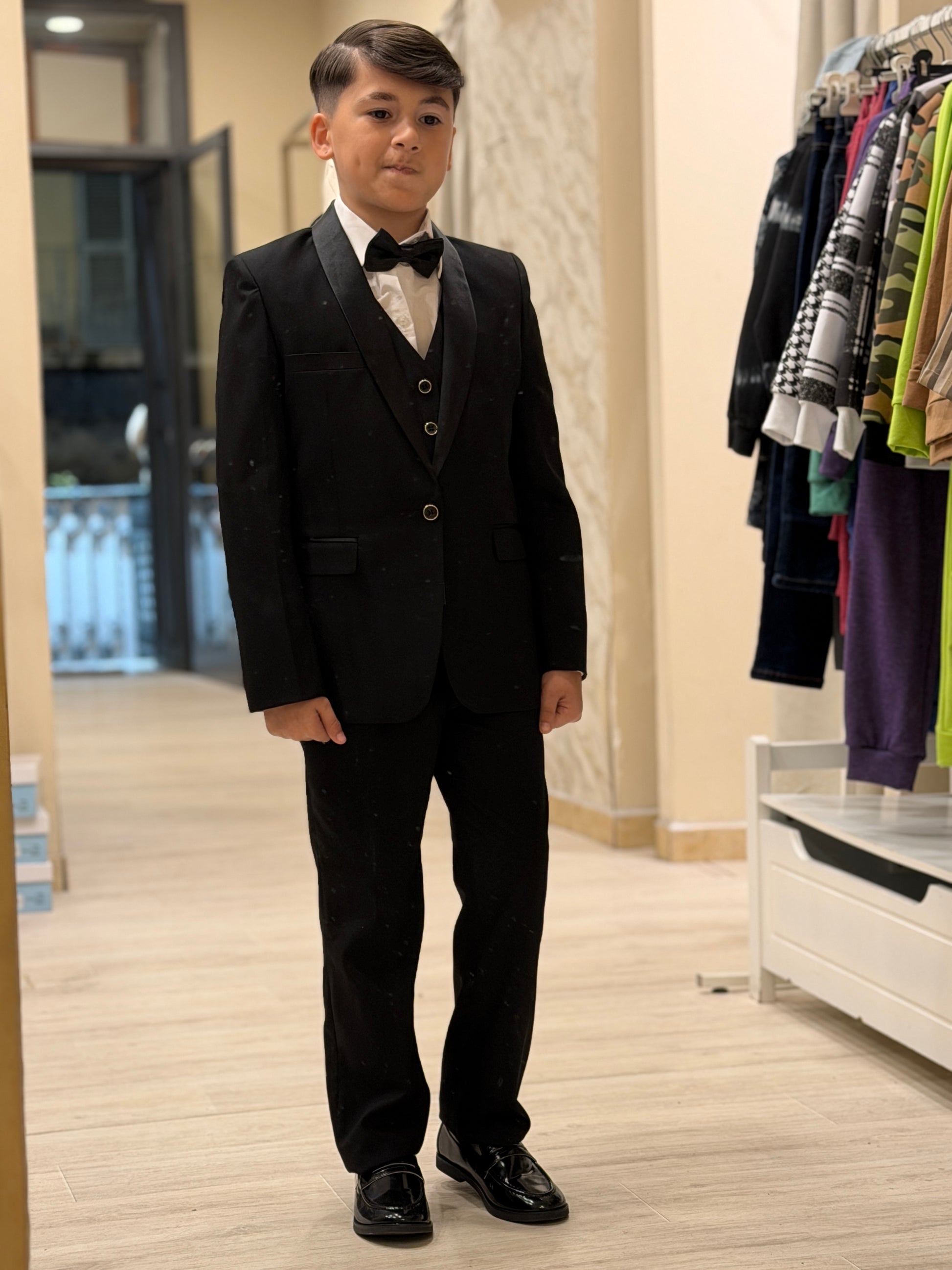 abito smoking con gilet nero