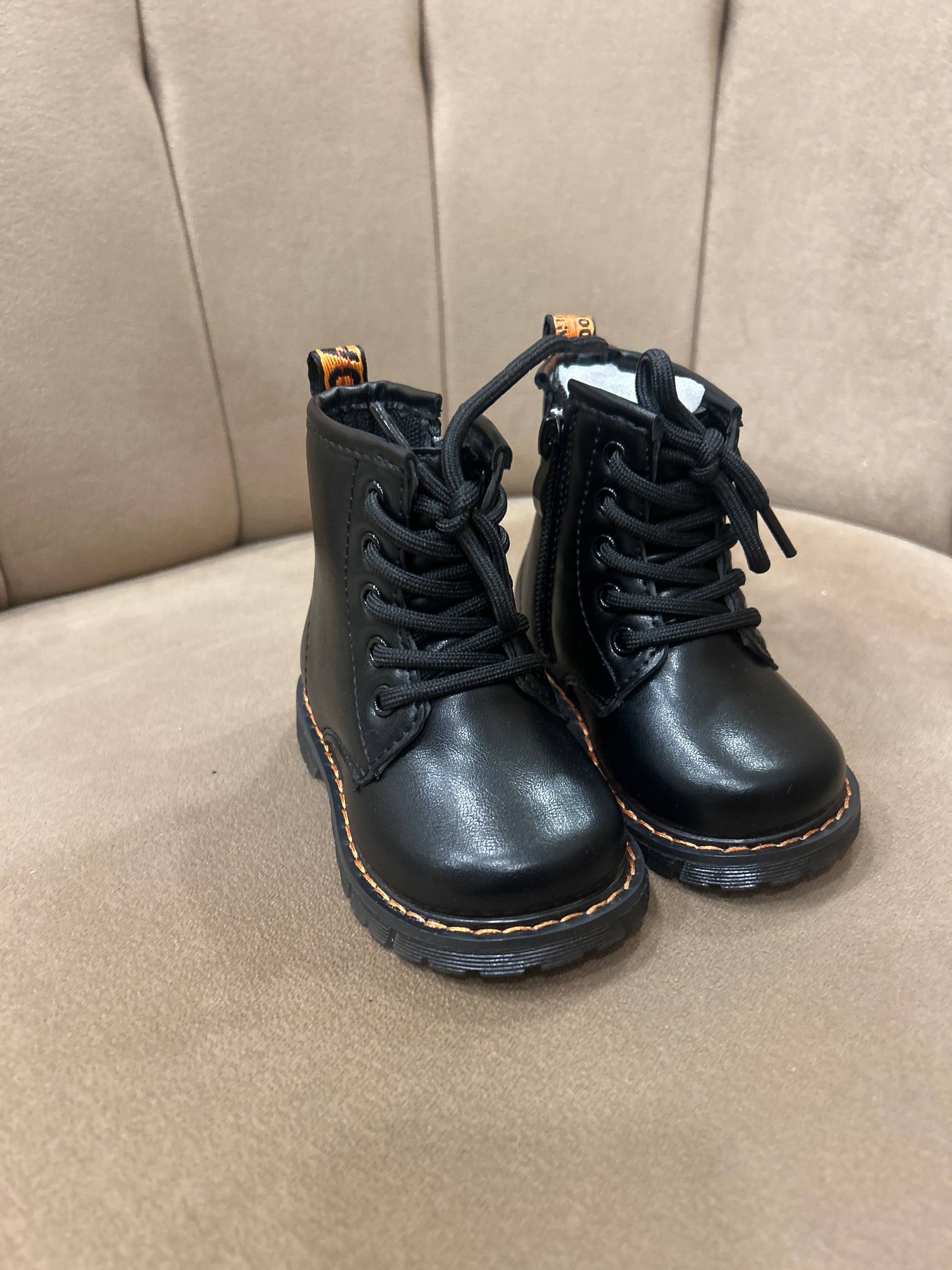 stivali mod.dr martens