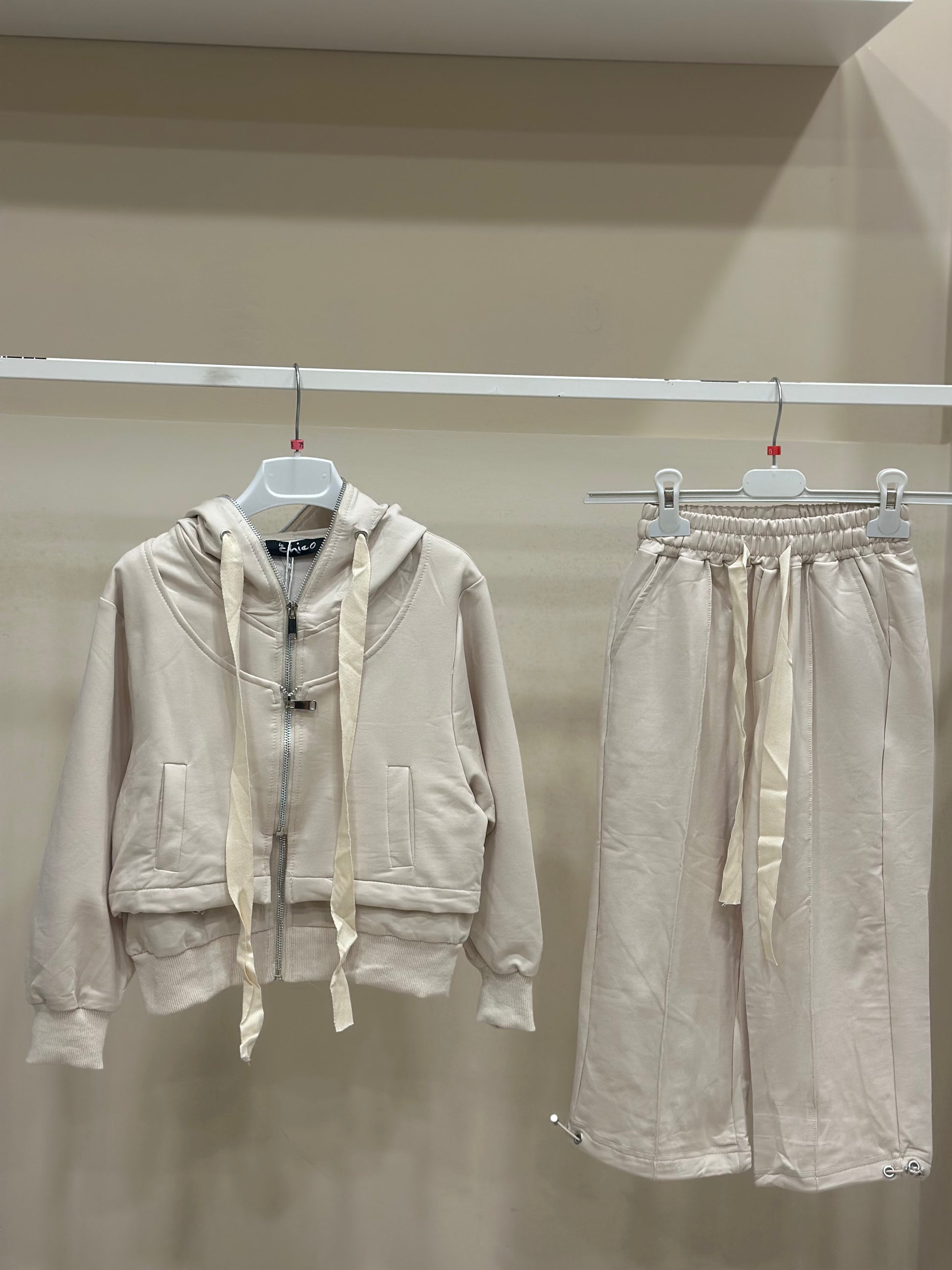 Tuta Beige 137