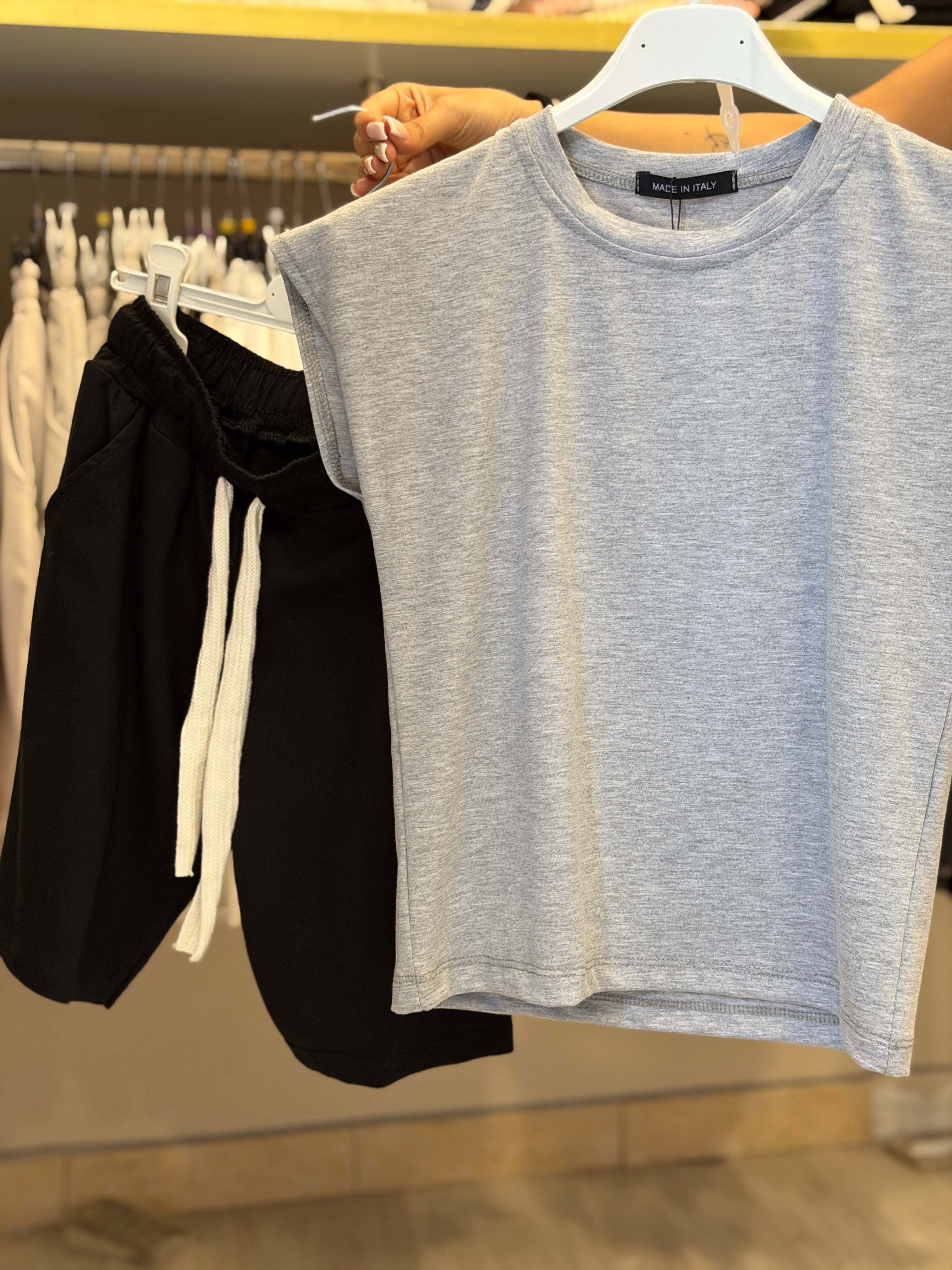 coordinato smanicato black grey