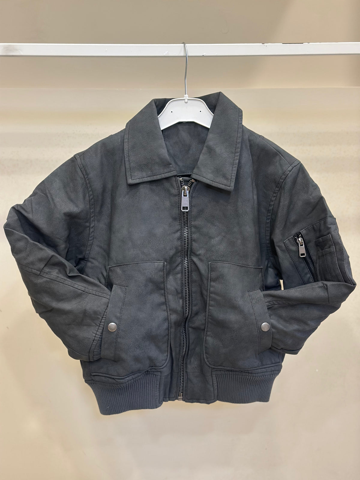 Giubbotto ecopelle grigio 6603