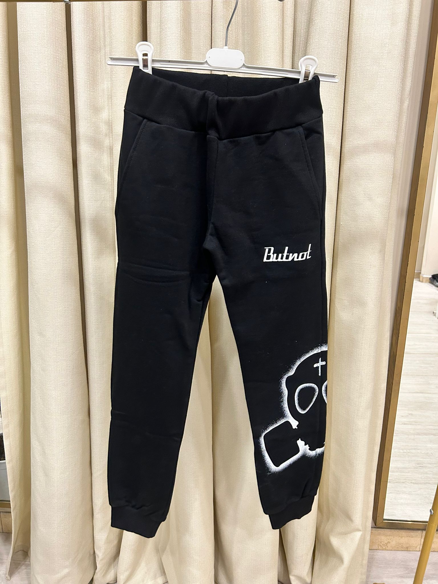 Pantatuta butnot MASK black