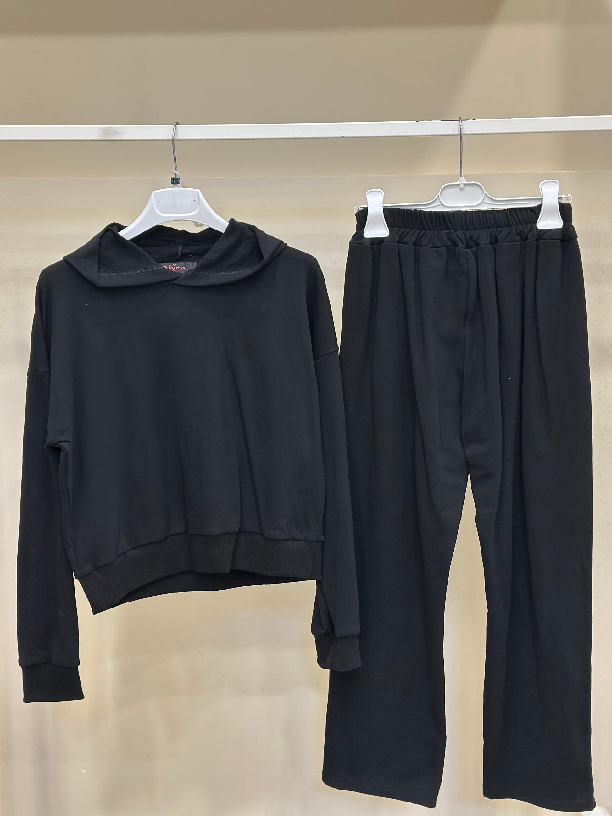 Tuta cropped nera 5172